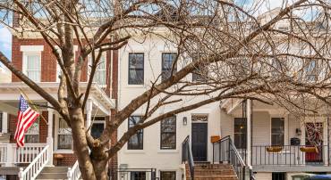 815 10TH ST NE, WASHINGTON, District Of Columbia 20002, 4 Bedrooms Bedrooms, ,3 BathroomsBathrooms,Residential,For sale,815 10TH ST NE,DCDC2150648 MLS # DCDC2150648