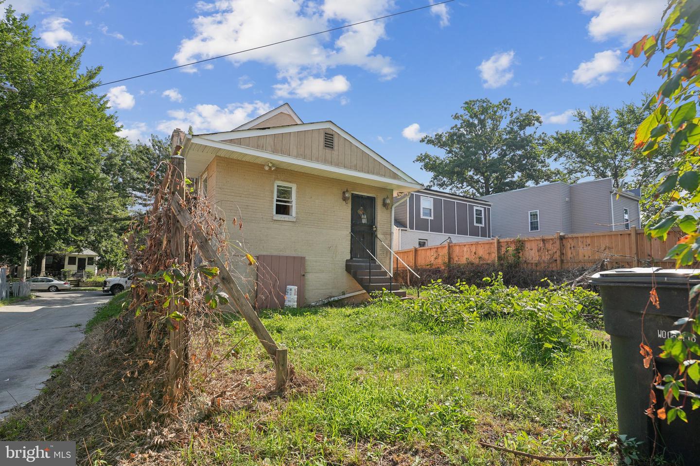 515 LEBAUM ST SE, WASHINGTON, District Of Columbia 20032, 4 Bedrooms Bedrooms, ,2 BathroomsBathrooms,Residential,For sale,515 LEBAUM ST SE,DCDC2153884 MLS # DCDC2153884