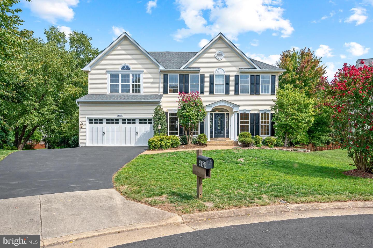 20626 HIDDENGROVE CT, ASHBURN, Virginia 20147, 4 Bedrooms Bedrooms, ,3 BathroomsBathrooms,Residential,For sale,20626 HIDDENGROVE CT,VALO2080036 MLS # VALO2080036