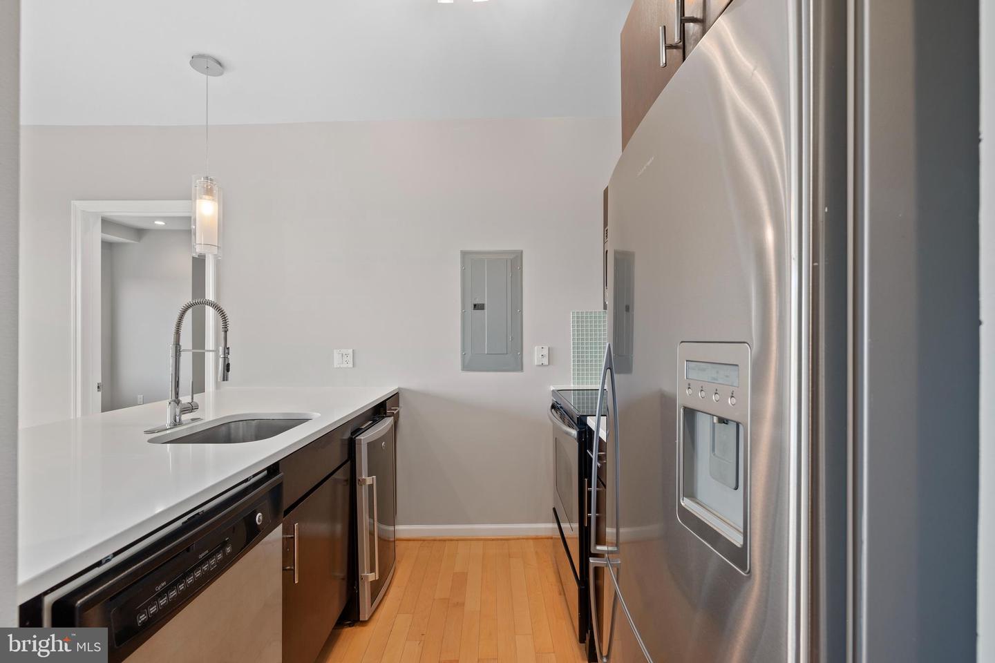 329 RHODE ISLAND AVE NE #303, WASHINGTON, District Of Columbia 20002, 2 Bedrooms Bedrooms, 7 Rooms Rooms,2 BathroomsBathrooms,Residential,For sale,329 RHODE ISLAND AVE NE #303,DCDC2161520 MLS # DCDC2161520