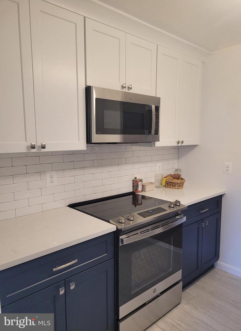 3101 S MANCHESTER ST #404, FALLS CHURCH, Virginia 22044, 1 Bedroom Bedrooms, ,1 BathroomBathrooms,Residential,For sale,3101 S MANCHESTER ST #404,VAFX2204444 MLS # VAFX2204444