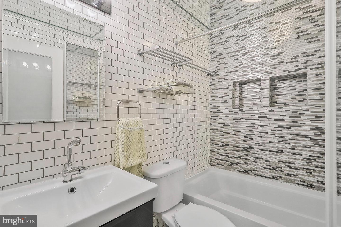 1901 16TH ST NW #102, WASHINGTON, District Of Columbia 20009, ,1 BathroomBathrooms,Residential,For sale,1901 16TH ST NW #102,DCDC2162068 MLS # DCDC2162068