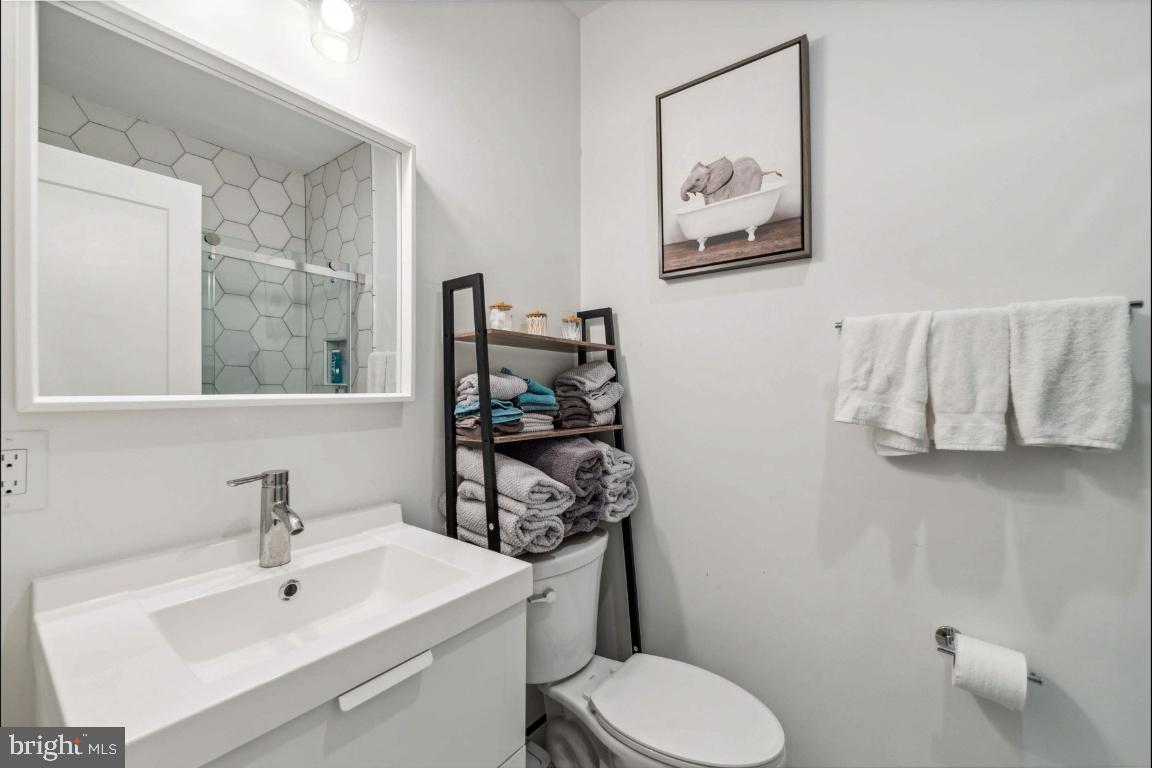 731 FAIRMONT ST NW #1, WASHINGTON, District Of Columbia 20001, 3 Bedrooms Bedrooms, ,3 BathroomsBathrooms,Residential,For sale,731 FAIRMONT ST NW #1,DCDC2161034 MLS # DCDC2161034