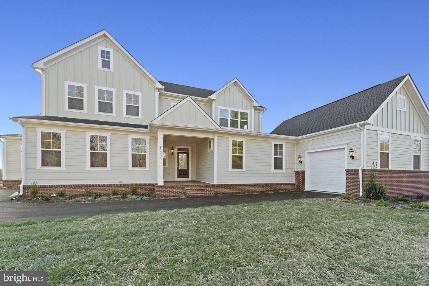 15 FESCUE MEADOW CT, LEESBURG, Virginia 20176, 7 Bedrooms Bedrooms, ,5 BathroomsBathrooms,Residential,For sale,15 FESCUE MEADOW CT,VALO2081232 MLS # VALO2081232