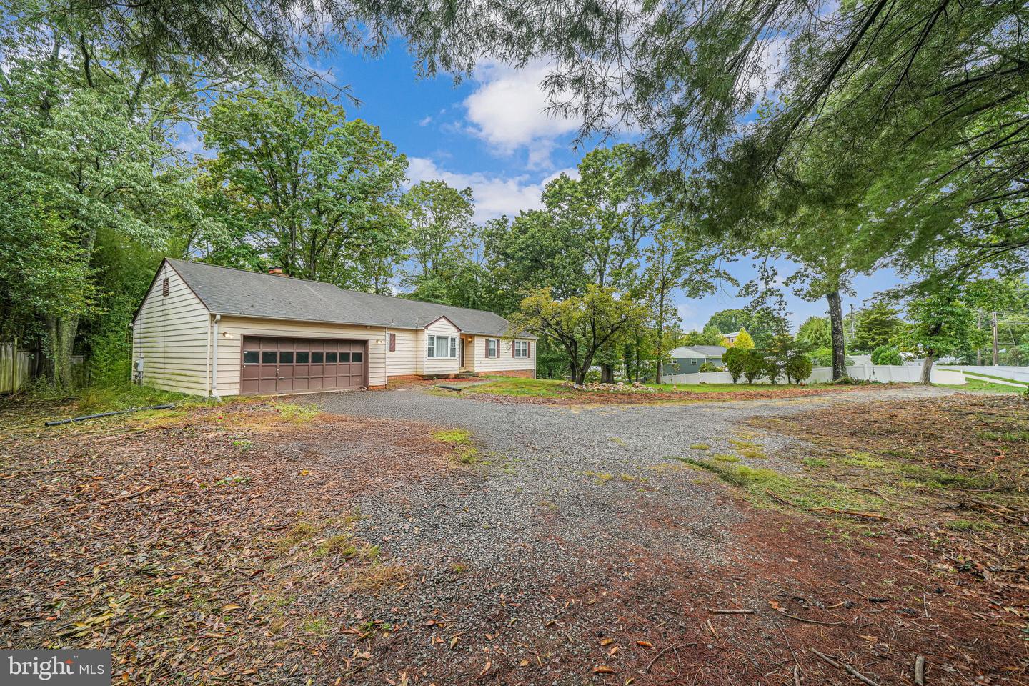 3456 GALLOWS RD, ANNANDALE, Virginia 22003, 3 Bedrooms Bedrooms, 7 Rooms Rooms,2 BathroomsBathrooms,Residential,For sale,3456 GALLOWS RD,VAFX2200840 MLS # VAFX2200840