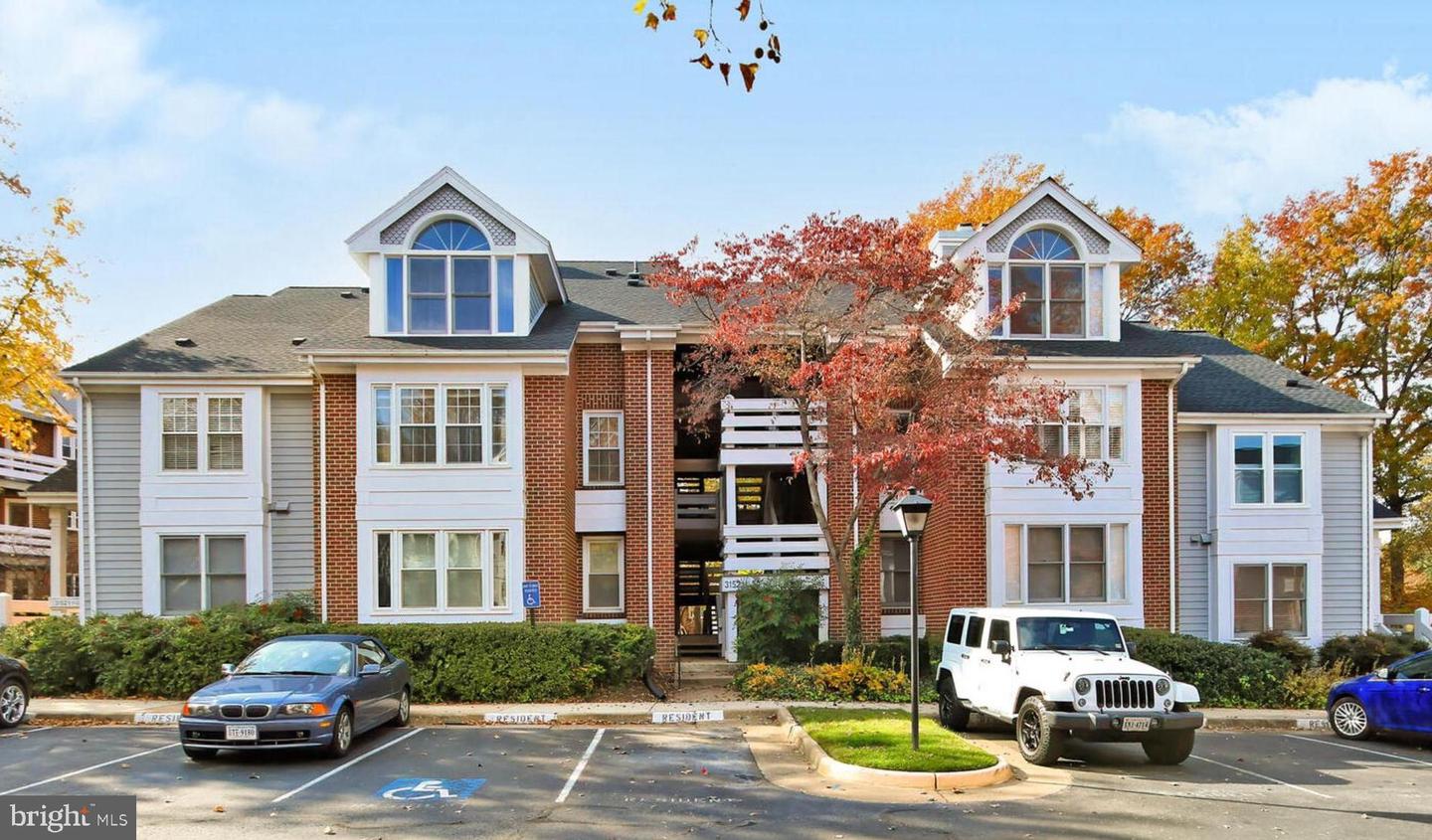 3152-B ANCHORWAY CT #3152B, FALLS CHURCH, Virginia 22042, 2 Bedrooms Bedrooms, ,2 BathroomsBathrooms,Residential,For sale,3152-B ANCHORWAY CT #3152B,VAFX2202310 MLS # VAFX2202310