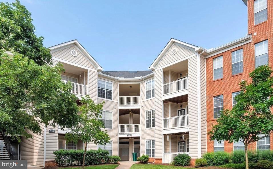 310 RIVERBEND DR #4C, CHARLOTTESVILLE, Virginia 22911, 1 Bedroom Bedrooms, ,1 BathroomBathrooms,Residential,For sale,310 RIVERBEND DR #4C,VAAB2000758 MLS # VAAB2000758