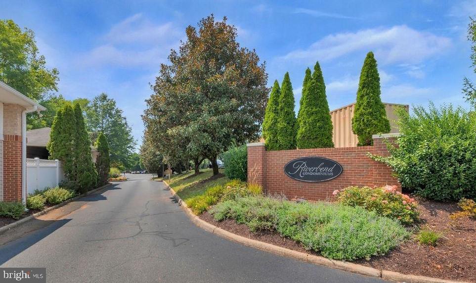 310 RIVERBEND DR #4C, CHARLOTTESVILLE, Virginia 22911, 1 Bedroom Bedrooms, ,1 BathroomBathrooms,Residential,For sale,310 RIVERBEND DR #4C,VAAB2000758 MLS # VAAB2000758