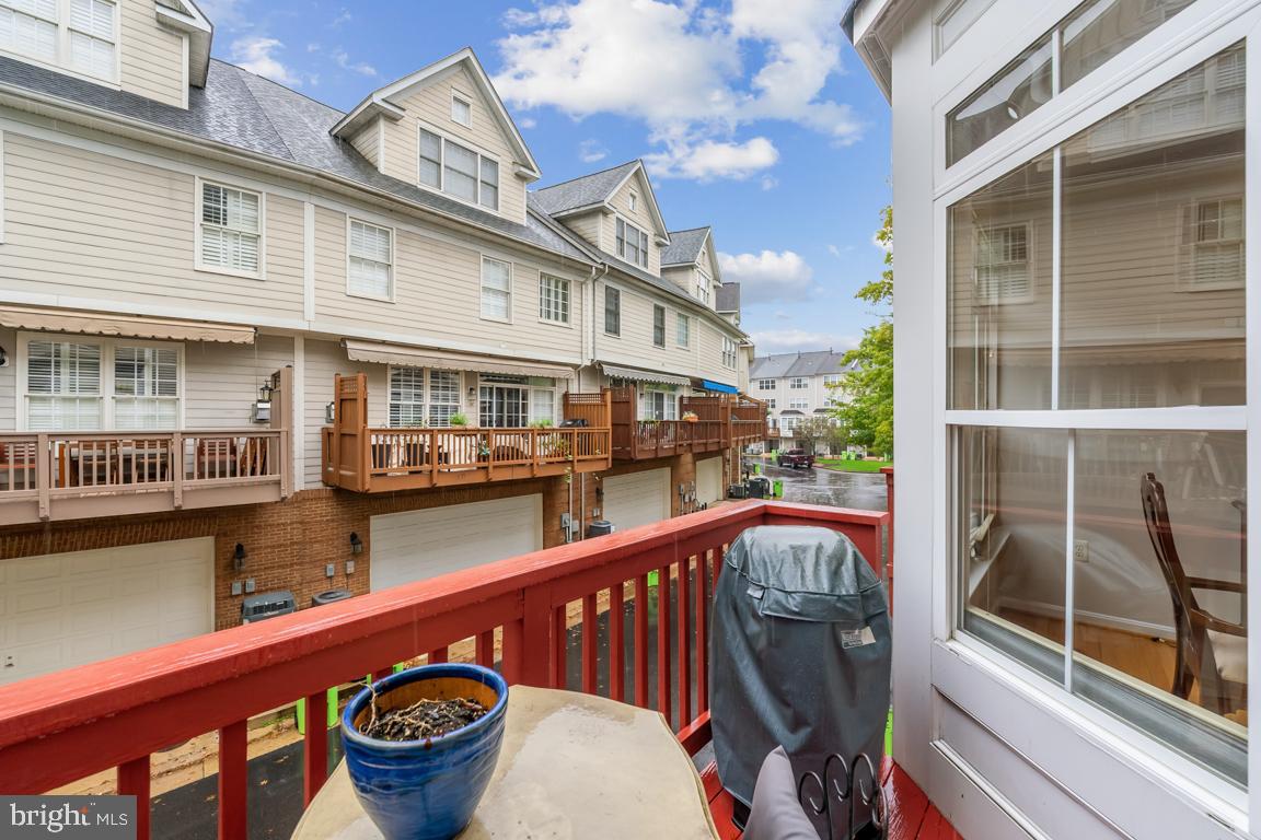 178 MARTIN LN, ALEXANDRIA, Virginia 22304, 2 Bedrooms Bedrooms, ,2 BathroomsBathrooms,Residential,For sale,178 MARTIN LN,VAAX2038358 MLS # VAAX2038358