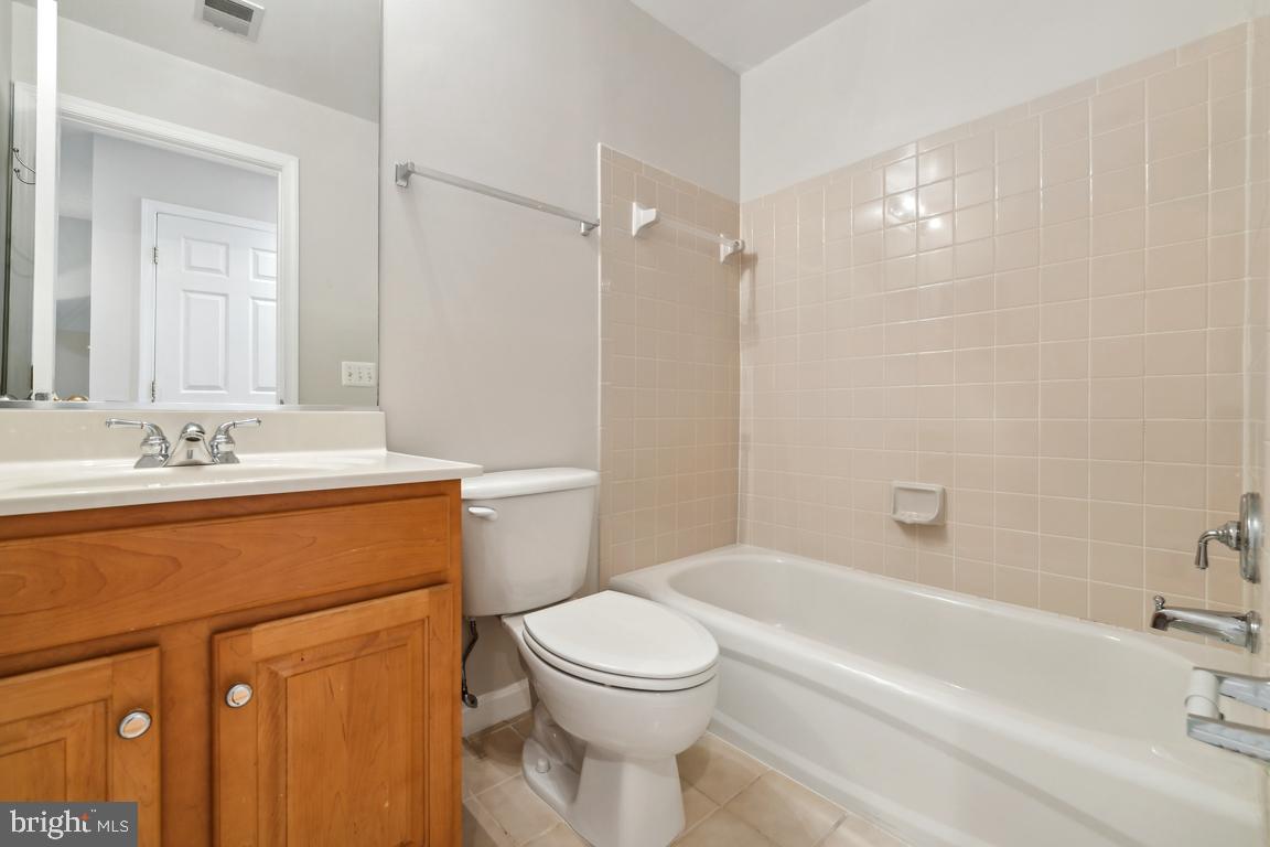 178 MARTIN LN, ALEXANDRIA, Virginia 22304, 2 Bedrooms Bedrooms, ,2 BathroomsBathrooms,Residential,For sale,178 MARTIN LN,VAAX2038358 MLS # VAAX2038358