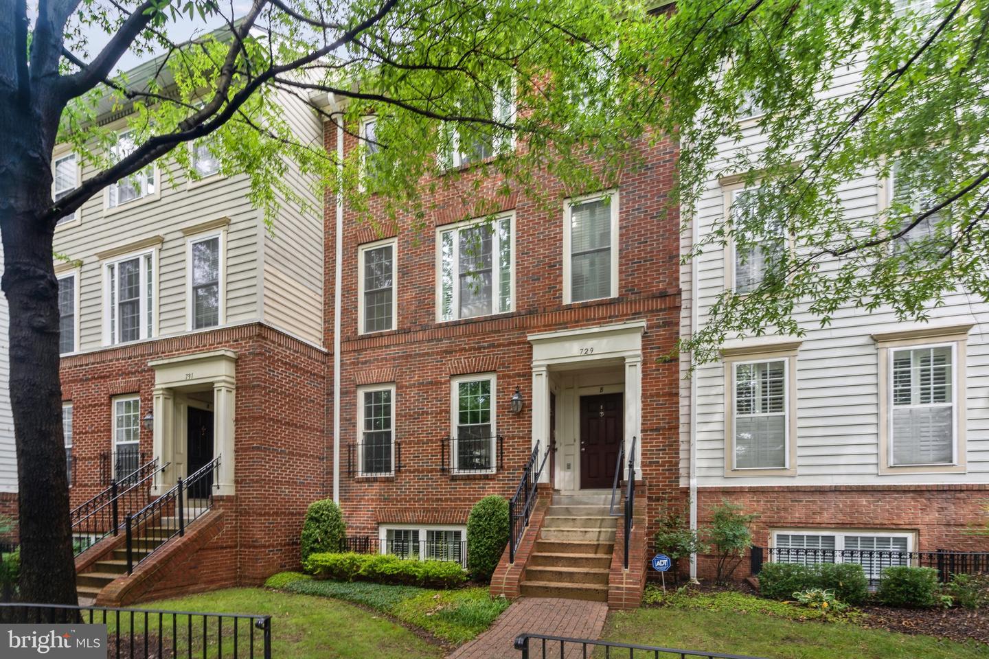 729 MASSEY LN #B, ALEXANDRIA, Virginia 22314, 3 Bedrooms Bedrooms, ,2 BathroomsBathrooms,Residential,For sale,729 MASSEY LN #B,VAAX2038490 MLS # VAAX2038490