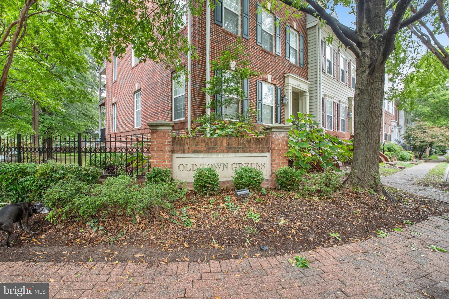 1603 HUNTING CREEK DR #A, ALEXANDRIA, Virginia 22314, 2 Bedrooms Bedrooms, ,2 BathroomsBathrooms,Residential,For sale,1603 HUNTING CREEK DR #A,VAAX2038606 MLS # VAAX2038606