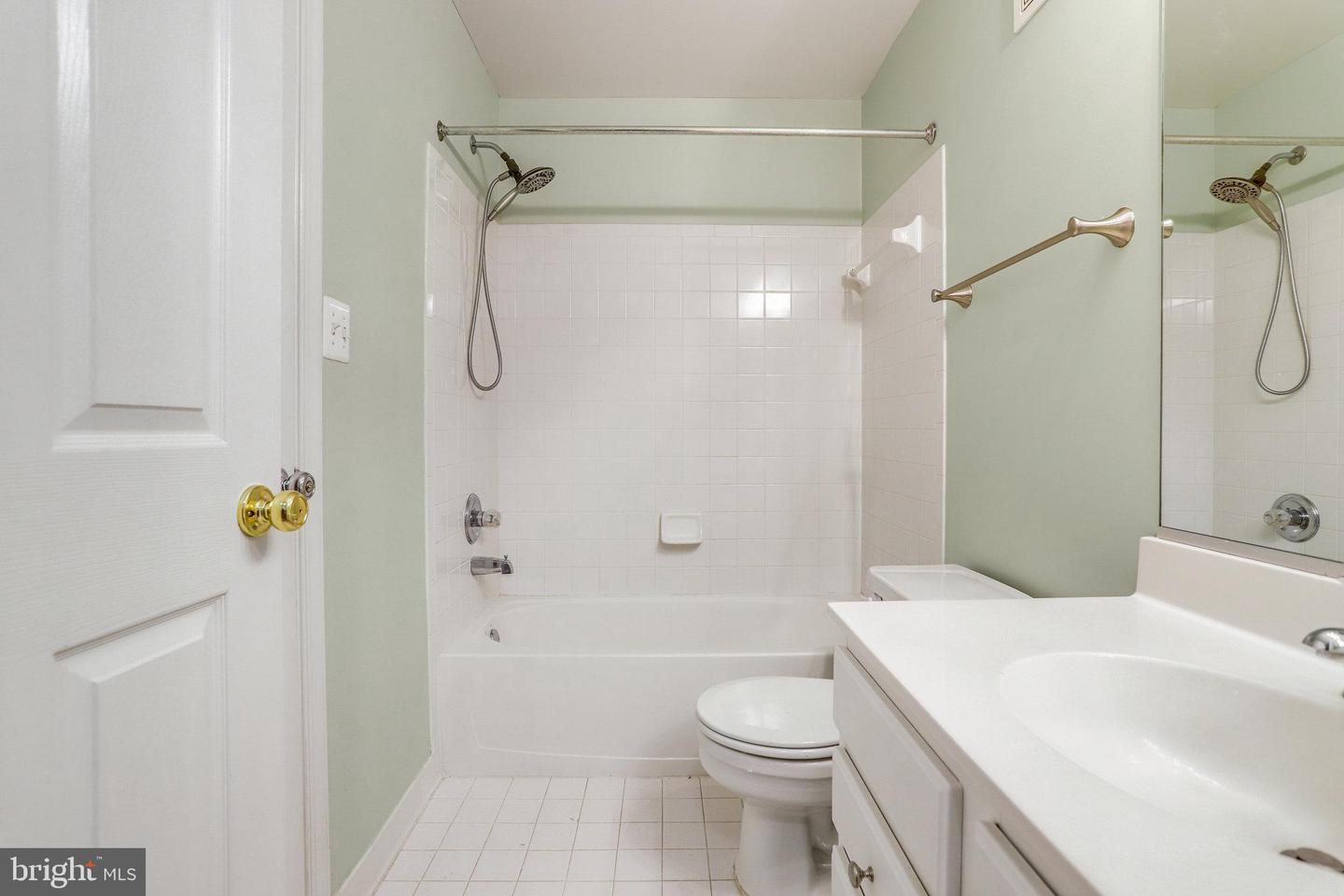 1603 HUNTING CREEK DR #A, ALEXANDRIA, Virginia 22314, 2 Bedrooms Bedrooms, ,2 BathroomsBathrooms,Residential,For sale,1603 HUNTING CREEK DR #A,VAAX2038606 MLS # VAAX2038606