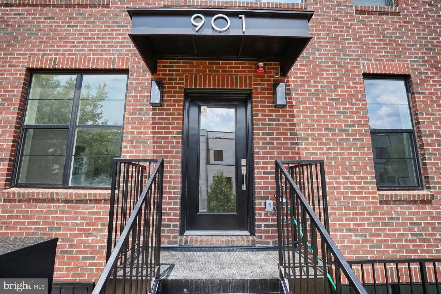 901 19TH ST NE #11, WASHINGTON, District Of Columbia 20002, 1 Bedroom Bedrooms, ,1 BathroomBathrooms,Residential,For sale,901 19TH ST NE #11,DCDC2162824 MLS # DCDC2162824
