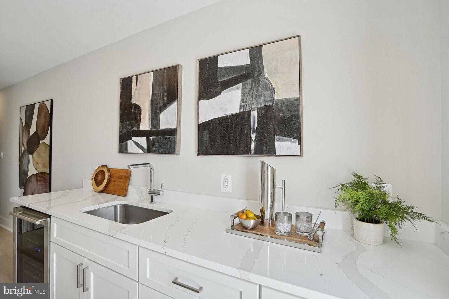 901 19TH ST NE #PH1, WASHINGTON, District Of Columbia 20002, 1 Bedroom Bedrooms, ,1 BathroomBathrooms,Residential,For sale,901 19TH ST NE #PH1,DCDC2162830 MLS # DCDC2162830