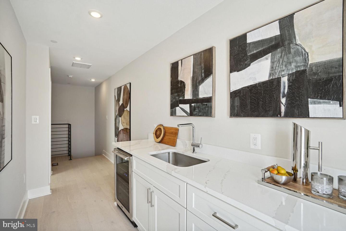 901 19TH ST NE #PH1, WASHINGTON, District Of Columbia 20002, 1 Bedroom Bedrooms, ,1 BathroomBathrooms,Residential,For sale,901 19TH ST NE #PH1,DCDC2162830 MLS # DCDC2162830