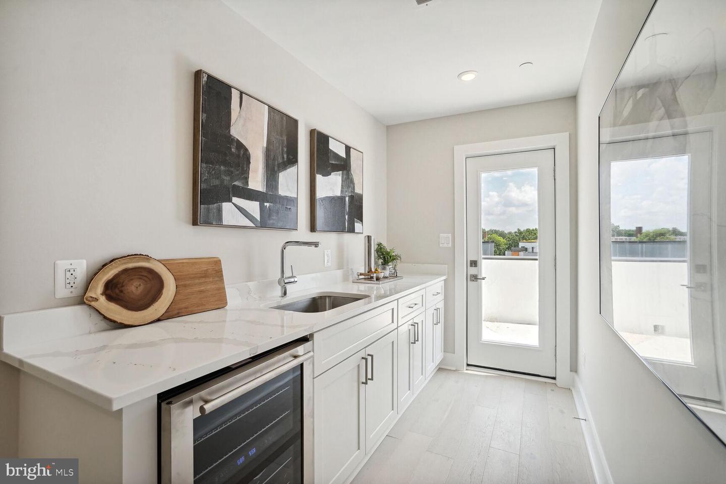 901 19TH ST NE #PH1, WASHINGTON, District Of Columbia 20002, 1 Bedroom Bedrooms, ,1 BathroomBathrooms,Residential,For sale,901 19TH ST NE #PH1,DCDC2162830 MLS # DCDC2162830