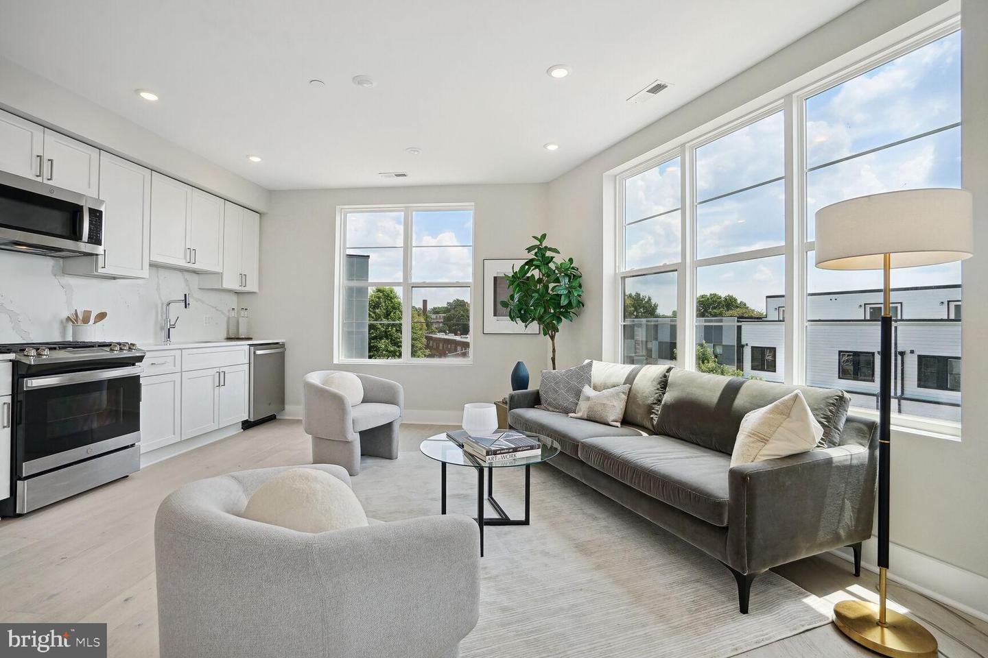 901 19TH ST NE #PH1, WASHINGTON, District Of Columbia 20002, 1 Bedroom Bedrooms, ,1 BathroomBathrooms,Residential,For sale,901 19TH ST NE #PH1,DCDC2162830 MLS # DCDC2162830
