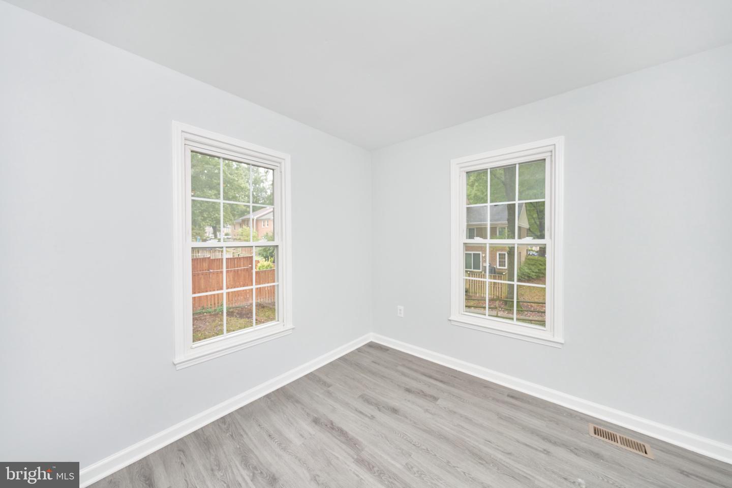 2340 HORSEFERRY CT, RESTON, Virginia 20191, 4 Bedrooms Bedrooms, ,2 BathroomsBathrooms,Residential,For sale,2340 HORSEFERRY CT,VAFX2203802 MLS # VAFX2203802