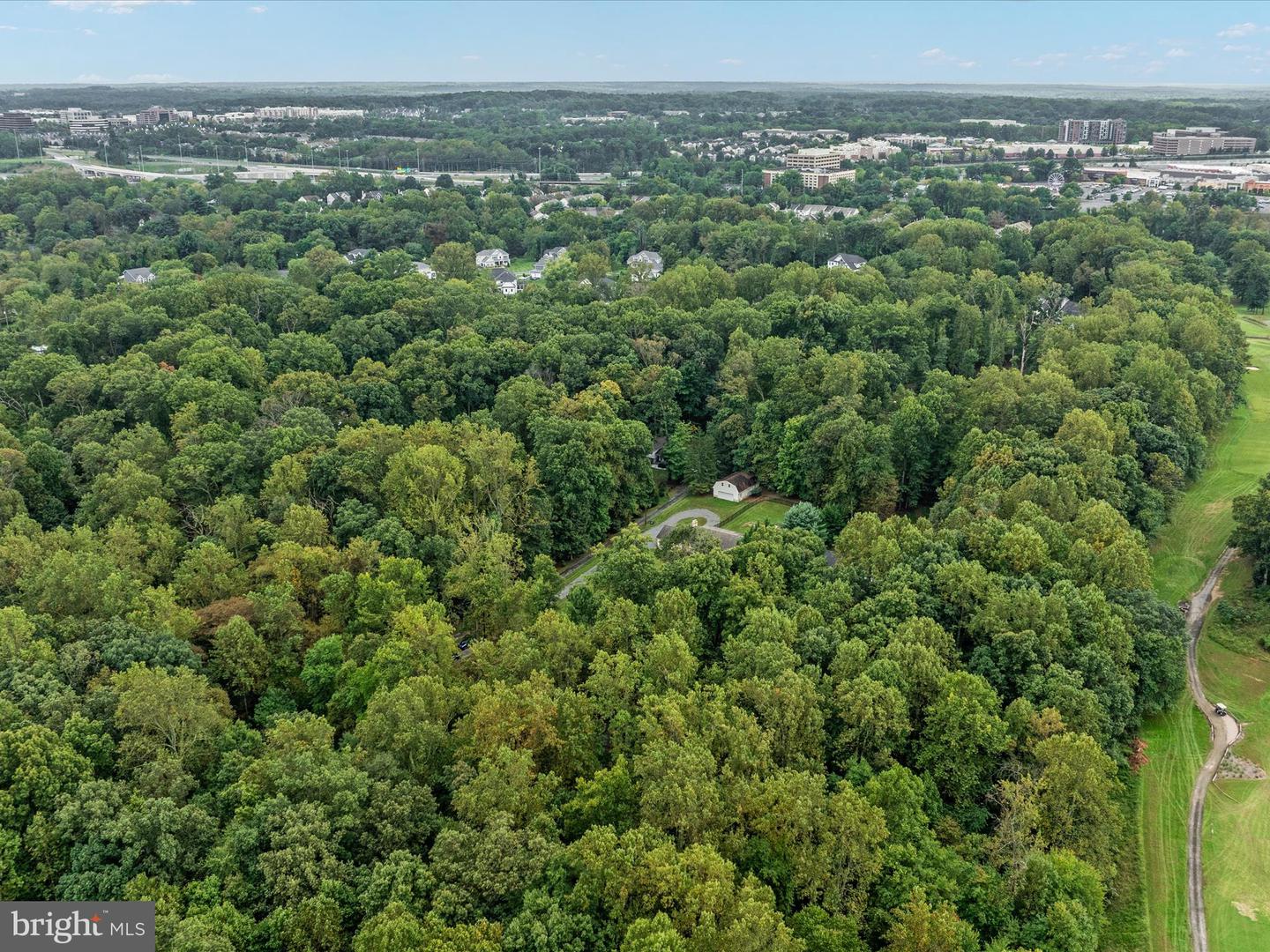 11747 PINE TREE DR, FAIRFAX, Virginia 22033, 4 Bedrooms Bedrooms, ,2 BathroomsBathrooms,Residential,For sale,11747 PINE TREE DR,VAFX2204452 MLS # VAFX2204452