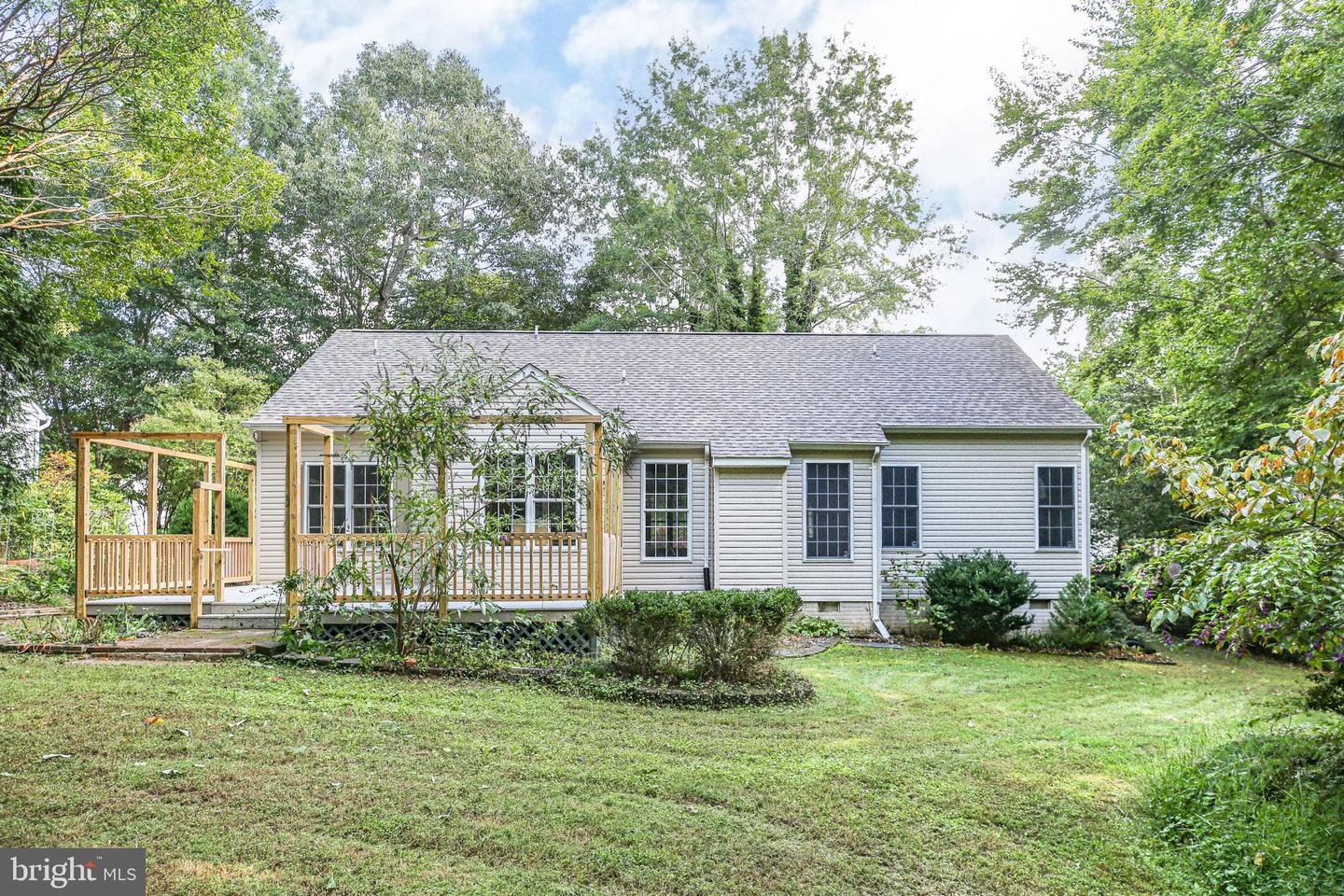 6713 AUTUMN WOOD DR, SPOTSYLVANIA, Virginia 22553, 3 Bedrooms Bedrooms, ,2 BathroomsBathrooms,Residential,For sale,6713 AUTUMN WOOD DR,VASP2028352 MLS # VASP2028352