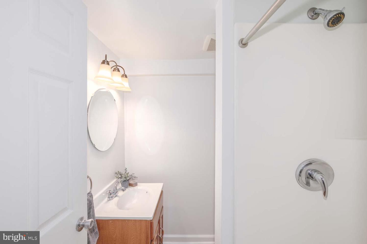 511 IRVING ST NW, WASHINGTON, District Of Columbia 20010, 4 Bedrooms Bedrooms, ,3 BathroomsBathrooms,Residential,For sale,511 IRVING ST NW,DCDC2162790 MLS # DCDC2162790