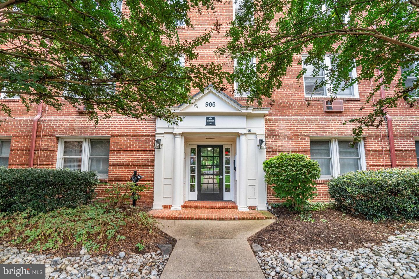 906 S WASHINGTON ST #306, ALEXANDRIA, Virginia 22314, 1 Bedroom Bedrooms, ,1 BathroomBathrooms,Residential,For sale,906 S WASHINGTON ST #306,VAAX2038642 MLS # VAAX2038642