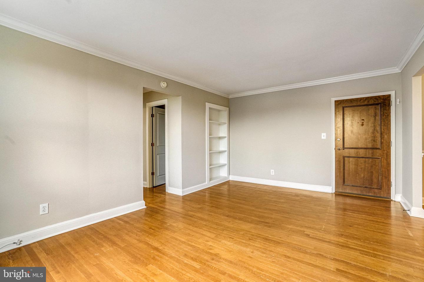 906 S WASHINGTON ST #306, ALEXANDRIA, Virginia 22314, 1 Bedroom Bedrooms, ,1 BathroomBathrooms,Residential,For sale,906 S WASHINGTON ST #306,VAAX2038642 MLS # VAAX2038642