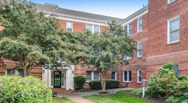 906 S WASHINGTON ST #306, ALEXANDRIA, Virginia 22314, 1 Bedroom Bedrooms, ,1 BathroomBathrooms,Residential,For sale,906 S WASHINGTON ST #306,VAAX2038642 MLS # VAAX2038642