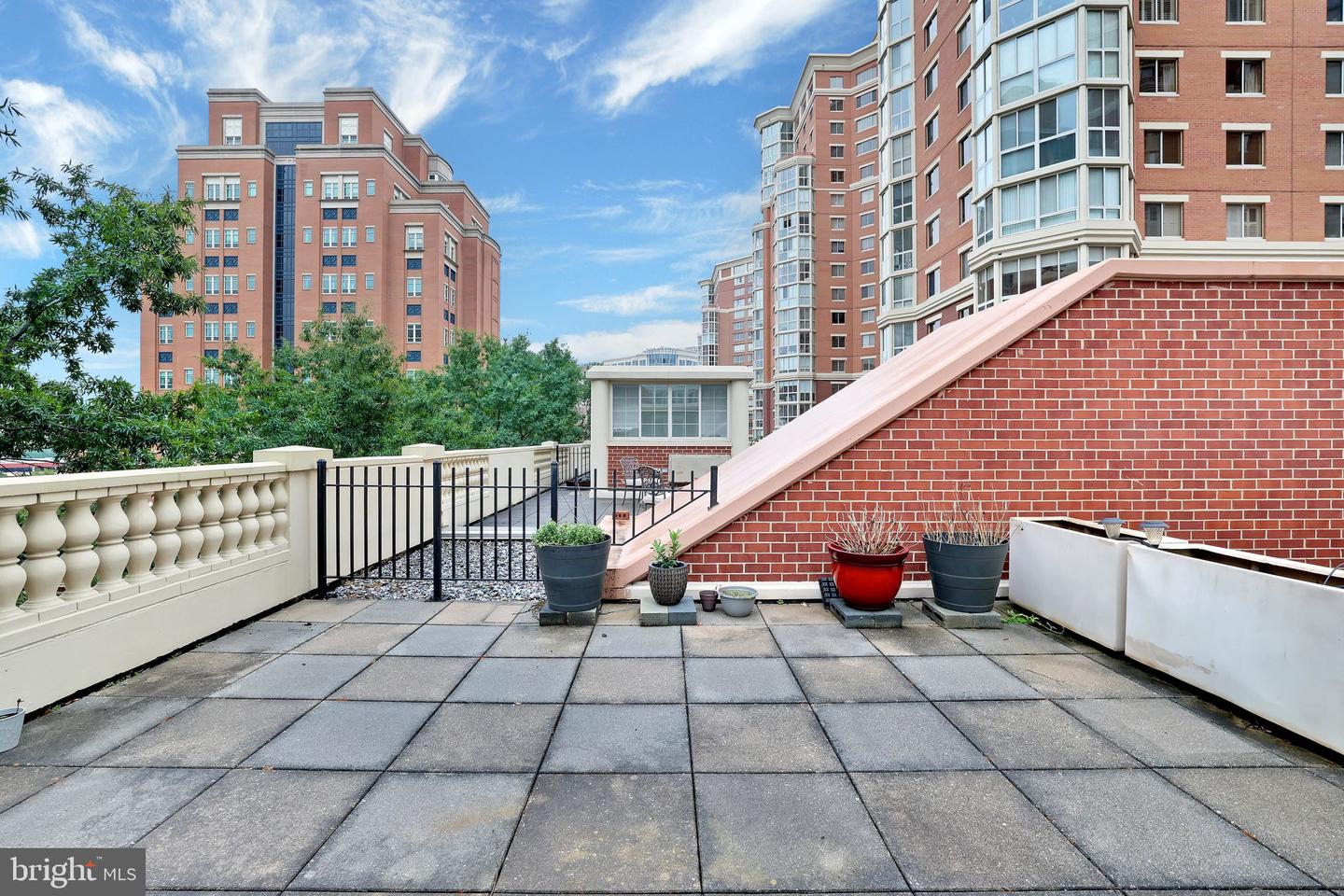 2121 JAMIESON AVE #404, ALEXANDRIA, Virginia 22314, 2 Bedrooms Bedrooms, ,2 BathroomsBathrooms,Residential,For sale,2121 JAMIESON AVE #404,VAAX2038624 MLS # VAAX2038624