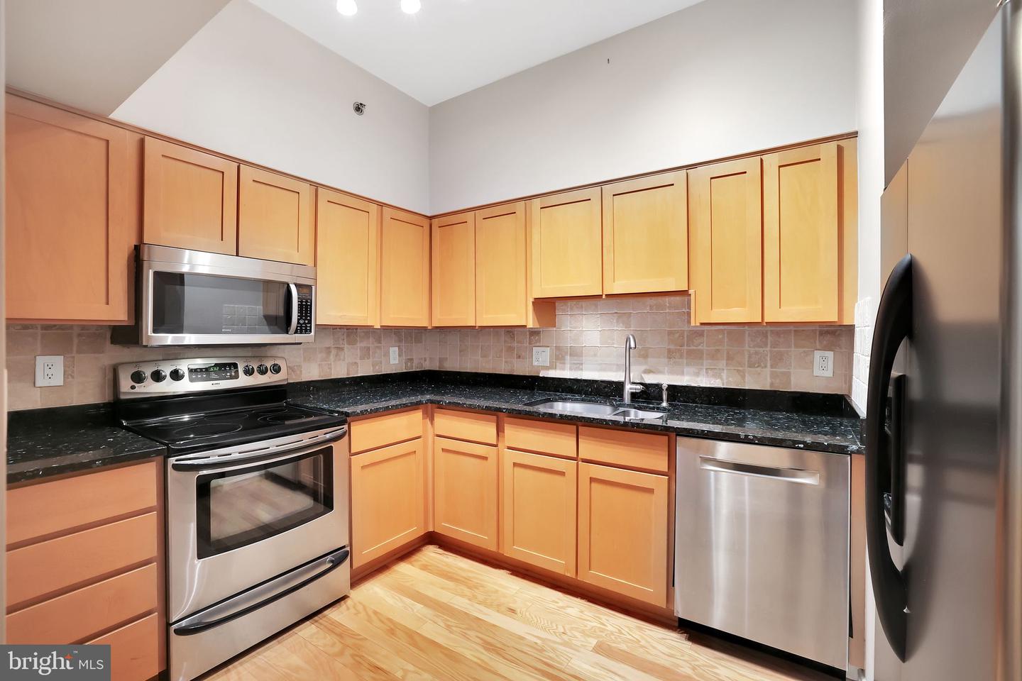 2121 JAMIESON AVE #404, ALEXANDRIA, Virginia 22314, 2 Bedrooms Bedrooms, ,2 BathroomsBathrooms,Residential,For sale,2121 JAMIESON AVE #404,VAAX2038624 MLS # VAAX2038624