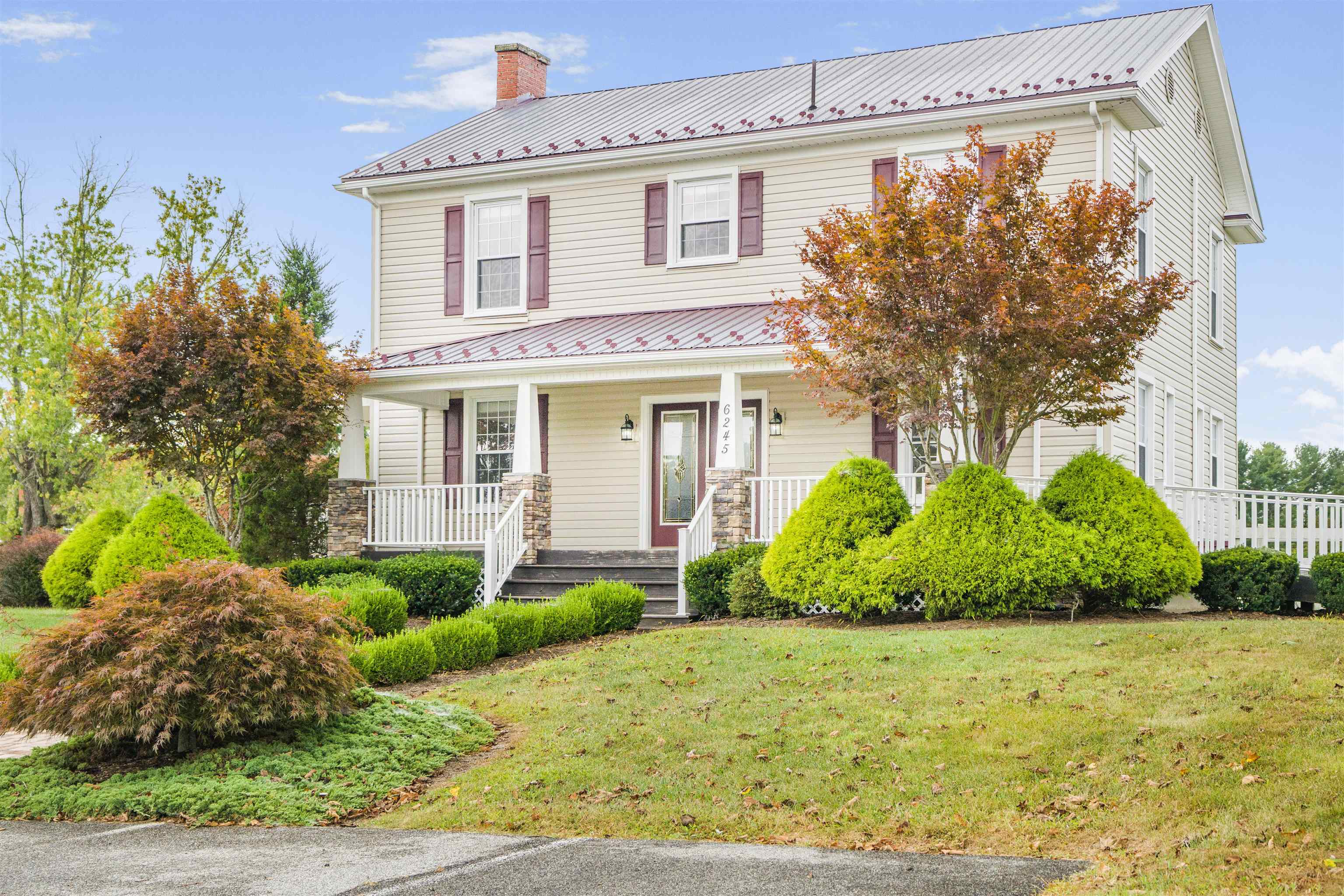 6245 UNIVERSITY PARK DR, RADFORD, Virginia 24141, ,Commercial,6245 UNIVERSITY PARK DR,657506 MLS # 657506