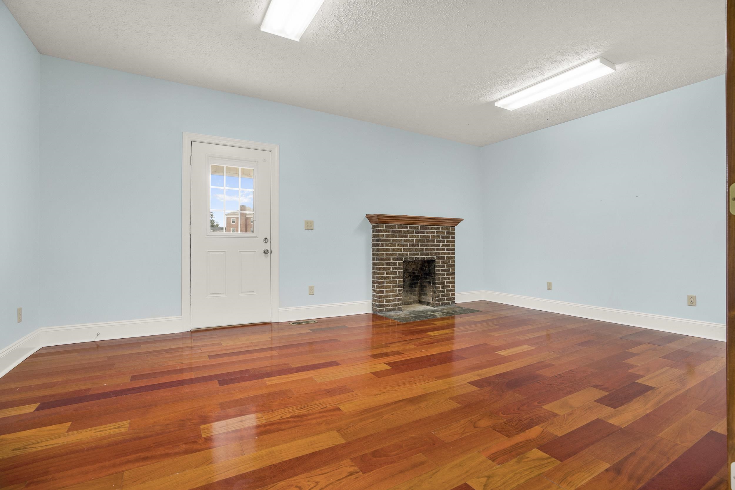 6245 UNIVERSITY PARK DR, RADFORD, Virginia 24141, ,Commercial,6245 UNIVERSITY PARK DR,657506 MLS # 657506