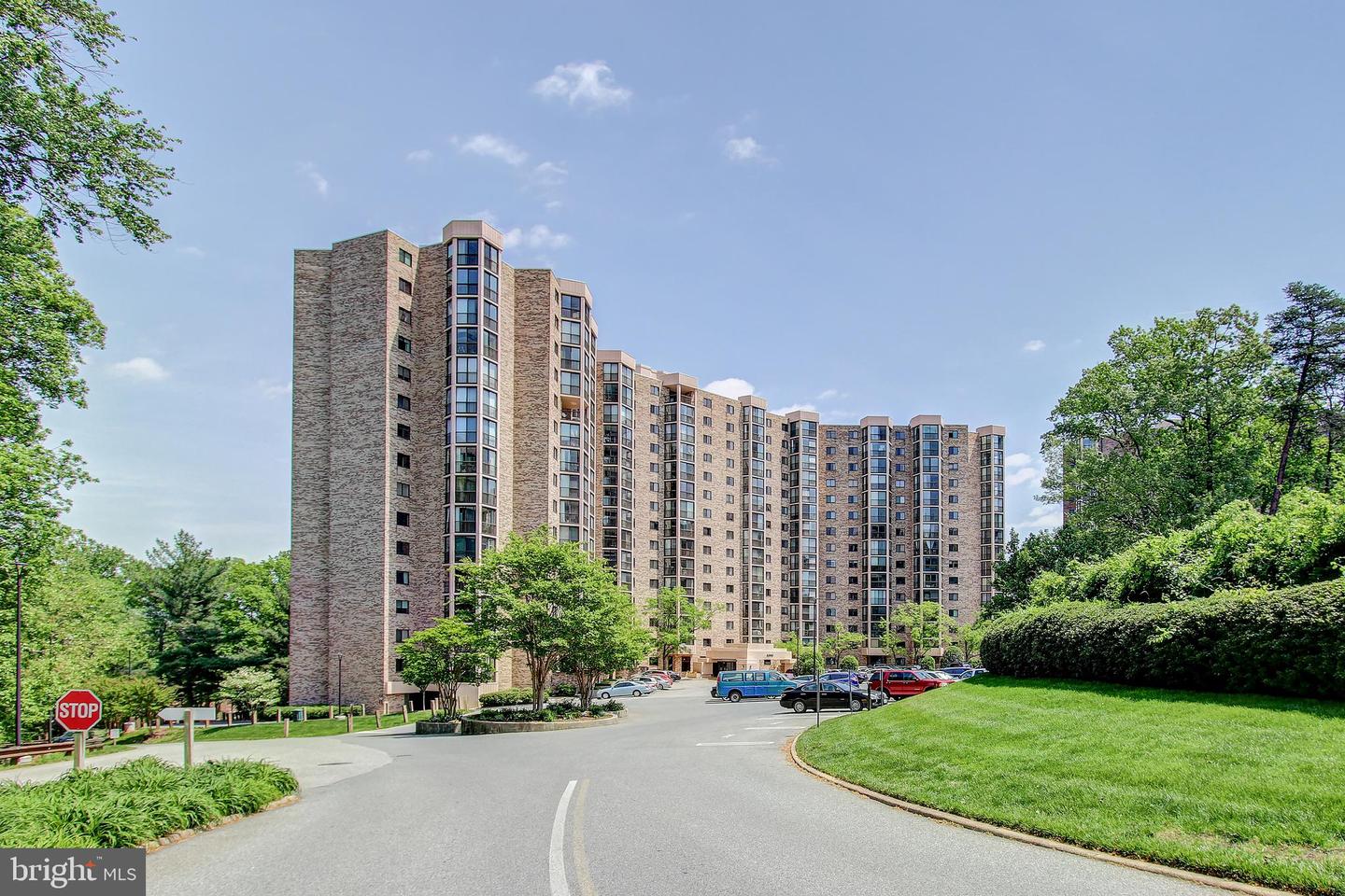 5903 MOUNT EAGLE DR #312, ALEXANDRIA, Virginia 22303, 1 Bedroom Bedrooms, 6 Rooms Rooms,1 BathroomBathrooms,Residential,For sale,5903 MOUNT EAGLE DR #312,VAFX2204994 MLS # VAFX2204994