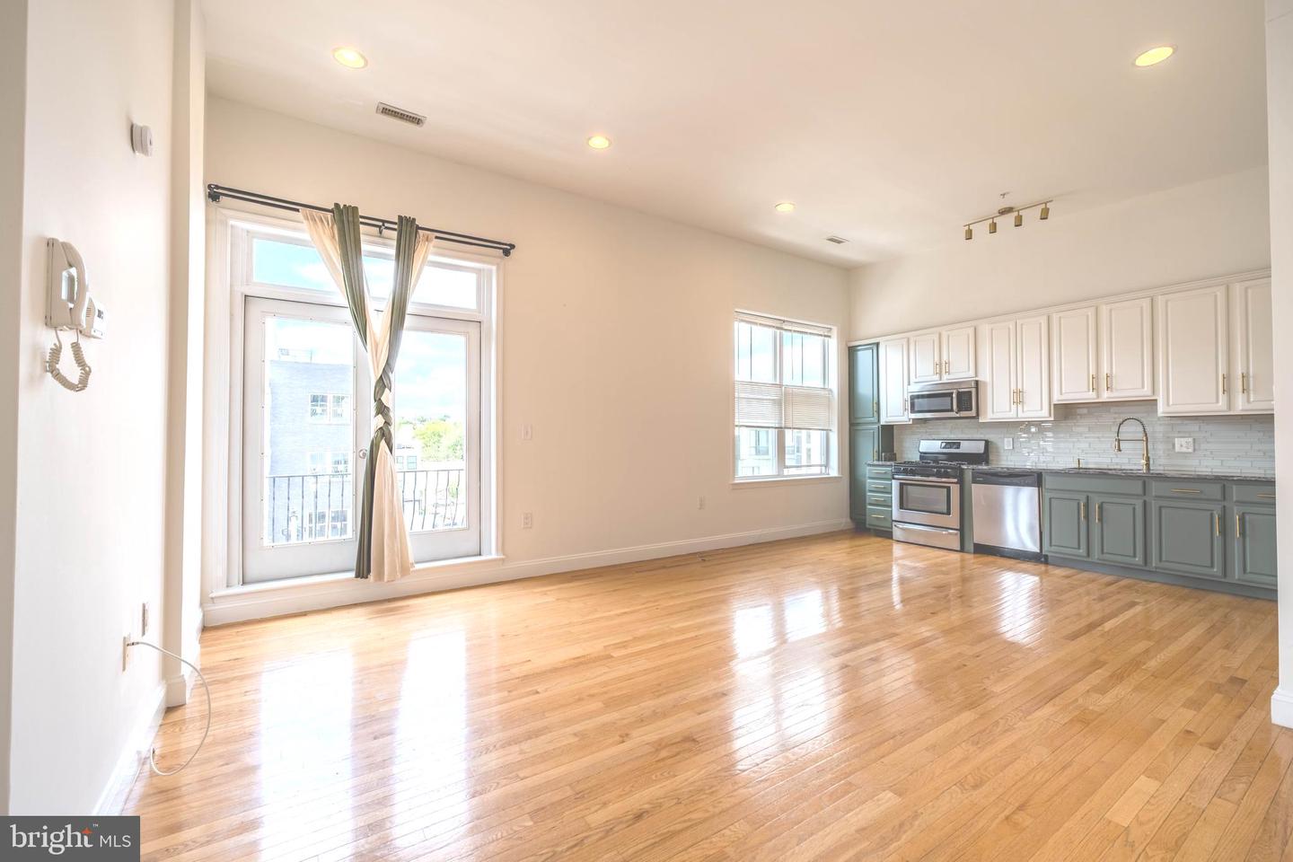 1629 L ST NE #305, WASHINGTON, District Of Columbia 20002, 1 Bedroom Bedrooms, ,1 BathroomBathrooms,Residential,For sale,1629 L ST NE #305,DCDC2137536 MLS # DCDC2137536