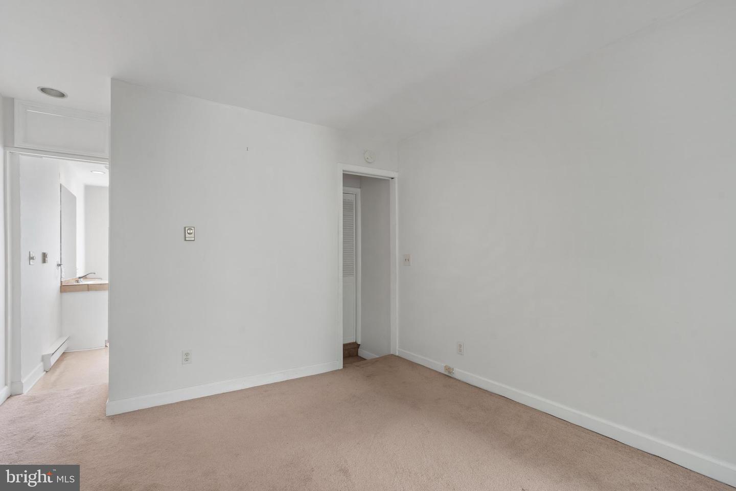 642 9TH ST NE, WASHINGTON, District Of Columbia 20002, 1 Bedroom Bedrooms, ,1 BathroomBathrooms,Residential,For sale,642 9TH ST NE,DCDC2156362 MLS # DCDC2156362