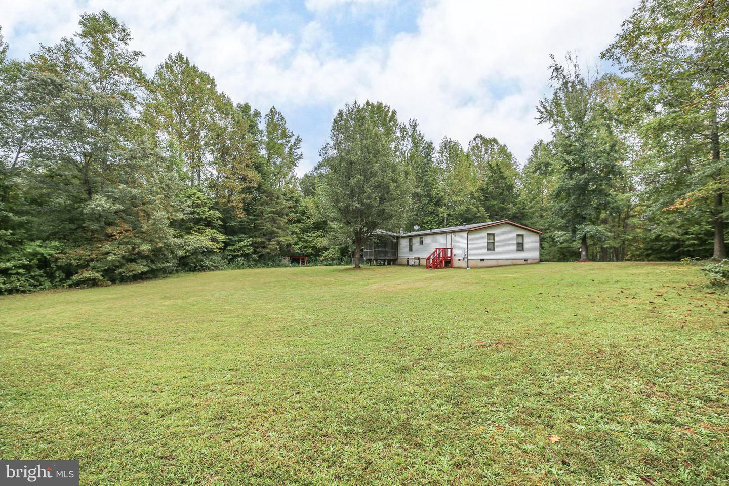 7946 CAMP TOWN RD, SPOTSYLVANIA, Virginia 22551, 3 Bedrooms Bedrooms, ,2 BathroomsBathrooms,Residential,For sale,7946 CAMP TOWN RD,VASP2027684 MLS # VASP2027684