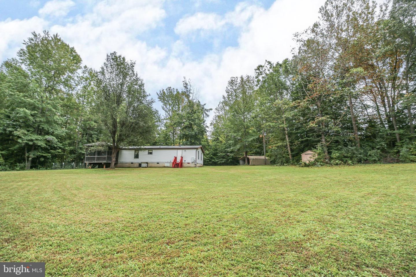 7946 CAMP TOWN RD, SPOTSYLVANIA, Virginia 22551, 3 Bedrooms Bedrooms, ,2 BathroomsBathrooms,Residential,For sale,7946 CAMP TOWN RD,VASP2027684 MLS # VASP2027684