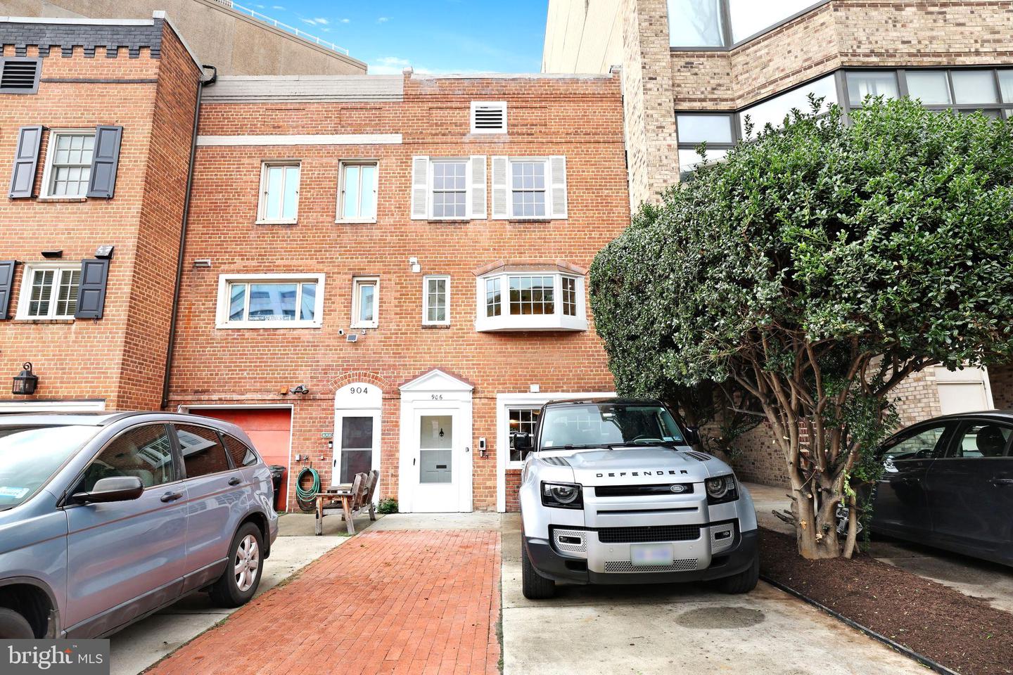 906 NEW HAMPSHIRE AVE NW, WASHINGTON, District Of Columbia 20037, 3 Bedrooms Bedrooms, ,3 BathroomsBathrooms,Residential,For sale,906 NEW HAMPSHIRE AVE NW,DCDC2159388 MLS # DCDC2159388