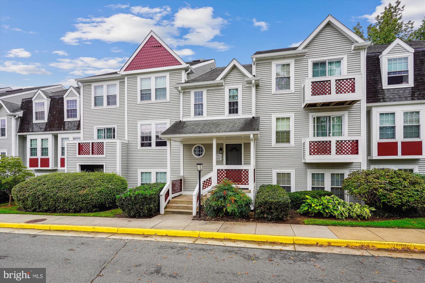 12938 GRAYS POINTE RD #12938A, FAIRFAX, Virginia 22033, 1 Bedroom Bedrooms, ,1 BathroomBathrooms,Residential,For sale,12938 GRAYS POINTE RD #12938A,VAFX2202200 MLS # VAFX2202200