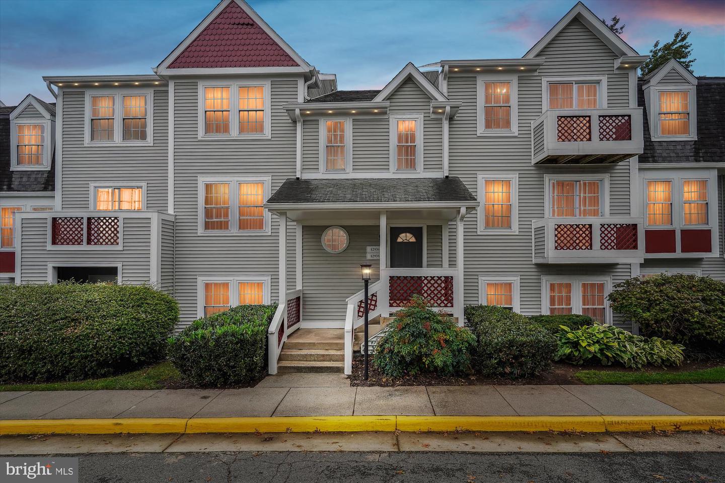 12938 GRAYS POINTE RD #12938A, FAIRFAX, Virginia 22033, 1 Bedroom Bedrooms, ,1 BathroomBathrooms,Residential,For sale,12938 GRAYS POINTE RD #12938A,VAFX2202200 MLS # VAFX2202200