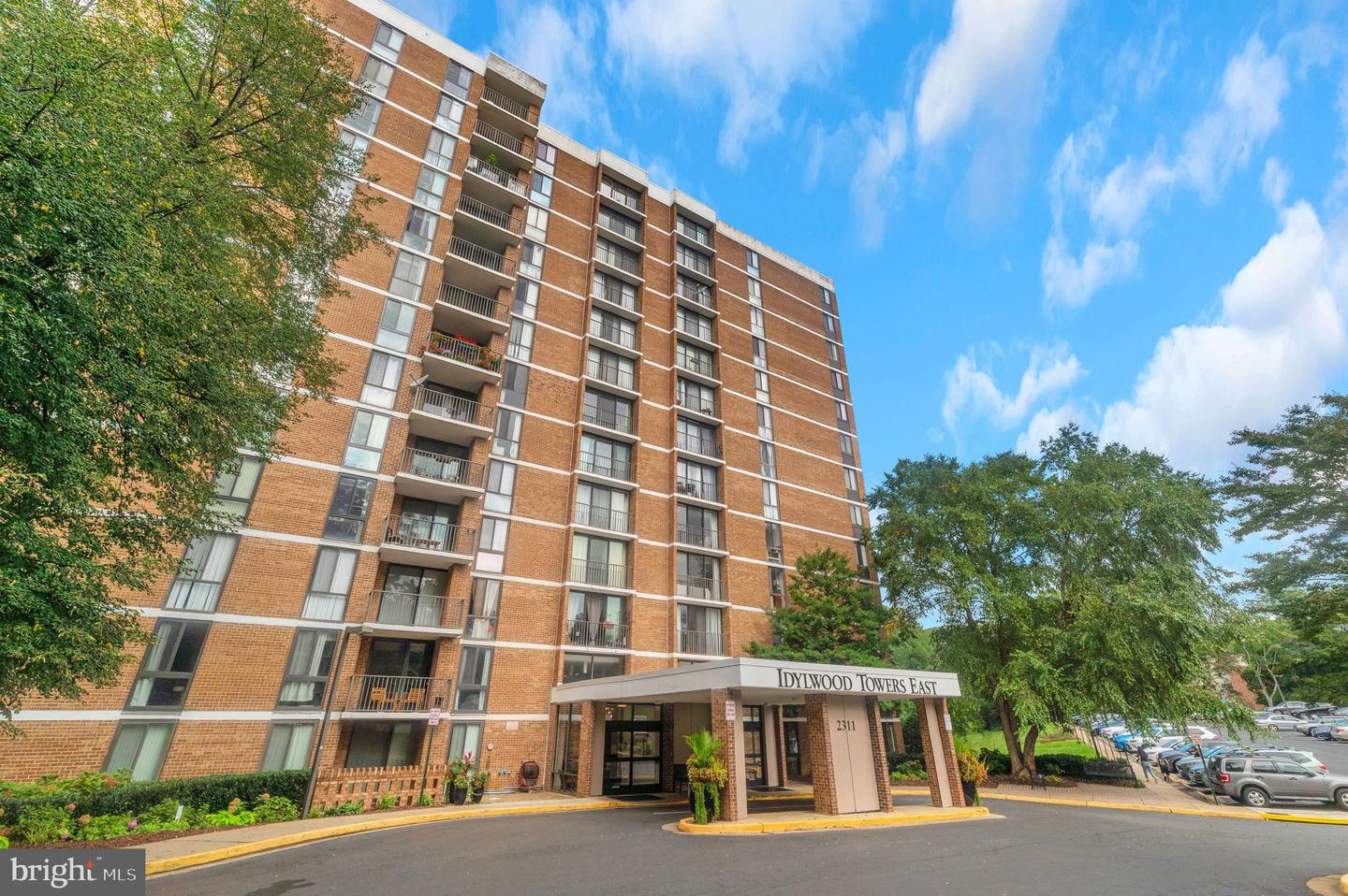 2311 PIMMIT DR #1018, FALLS CHURCH, Virginia 22043, 1 Bedroom Bedrooms, ,1 BathroomBathrooms,Residential,For sale,2311 PIMMIT DR #1018,VAFX2203662 MLS # VAFX2203662