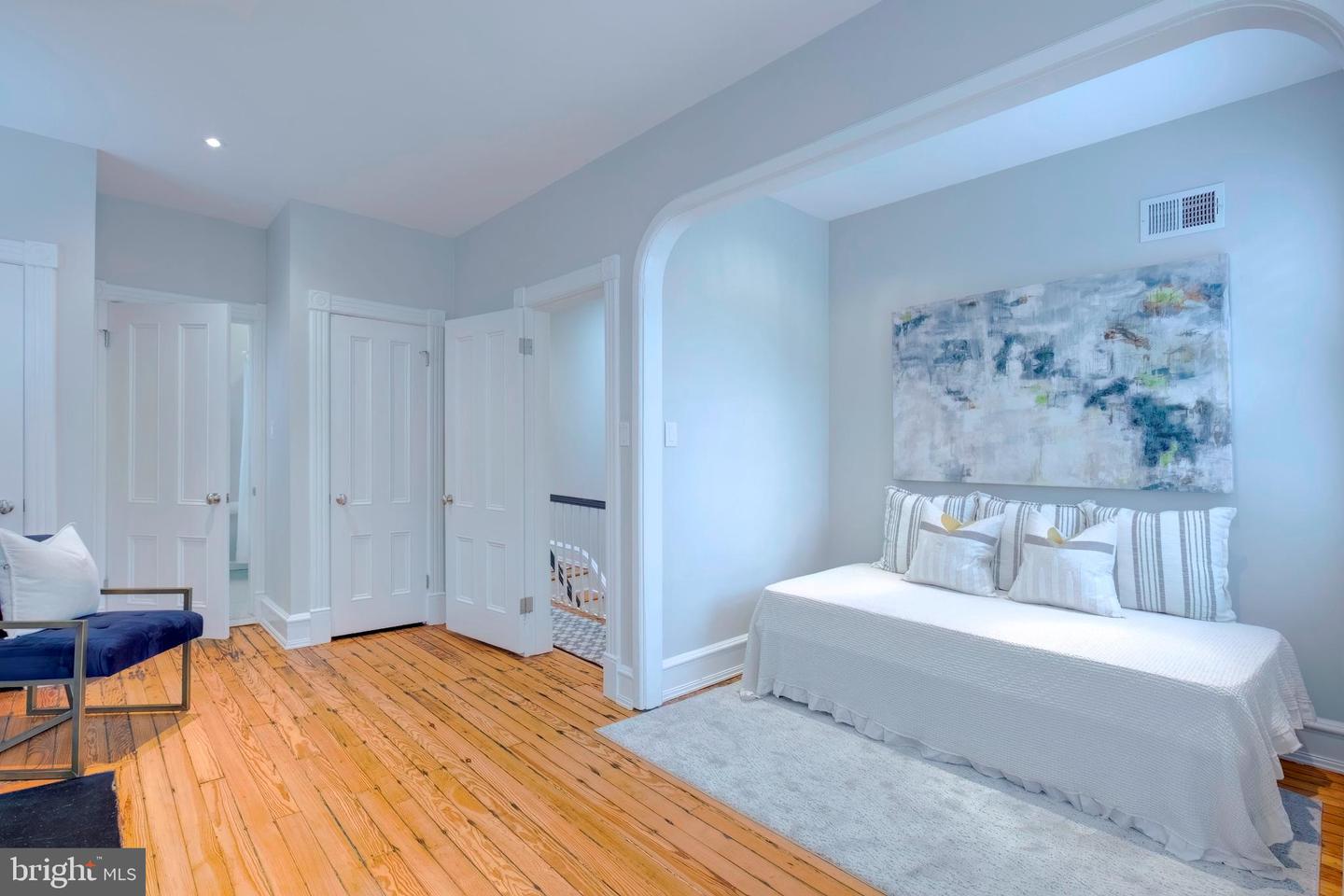 411 11TH ST SE, WASHINGTON, District Of Columbia 20003, 3 Bedrooms Bedrooms, ,3 BathroomsBathrooms,Residential,For sale,411 11TH ST SE,DCDC2161436 MLS # DCDC2161436