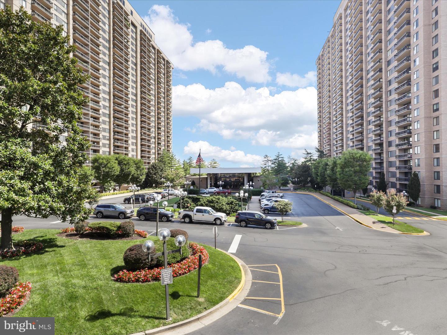 3701 S GEORGE MASON DR #404N, FALLS CHURCH, Virginia 22041, 1 Bedroom Bedrooms, ,1 BathroomBathrooms,Residential,For sale,3701 S GEORGE MASON DR #404N,VAFX2204554 MLS # VAFX2204554