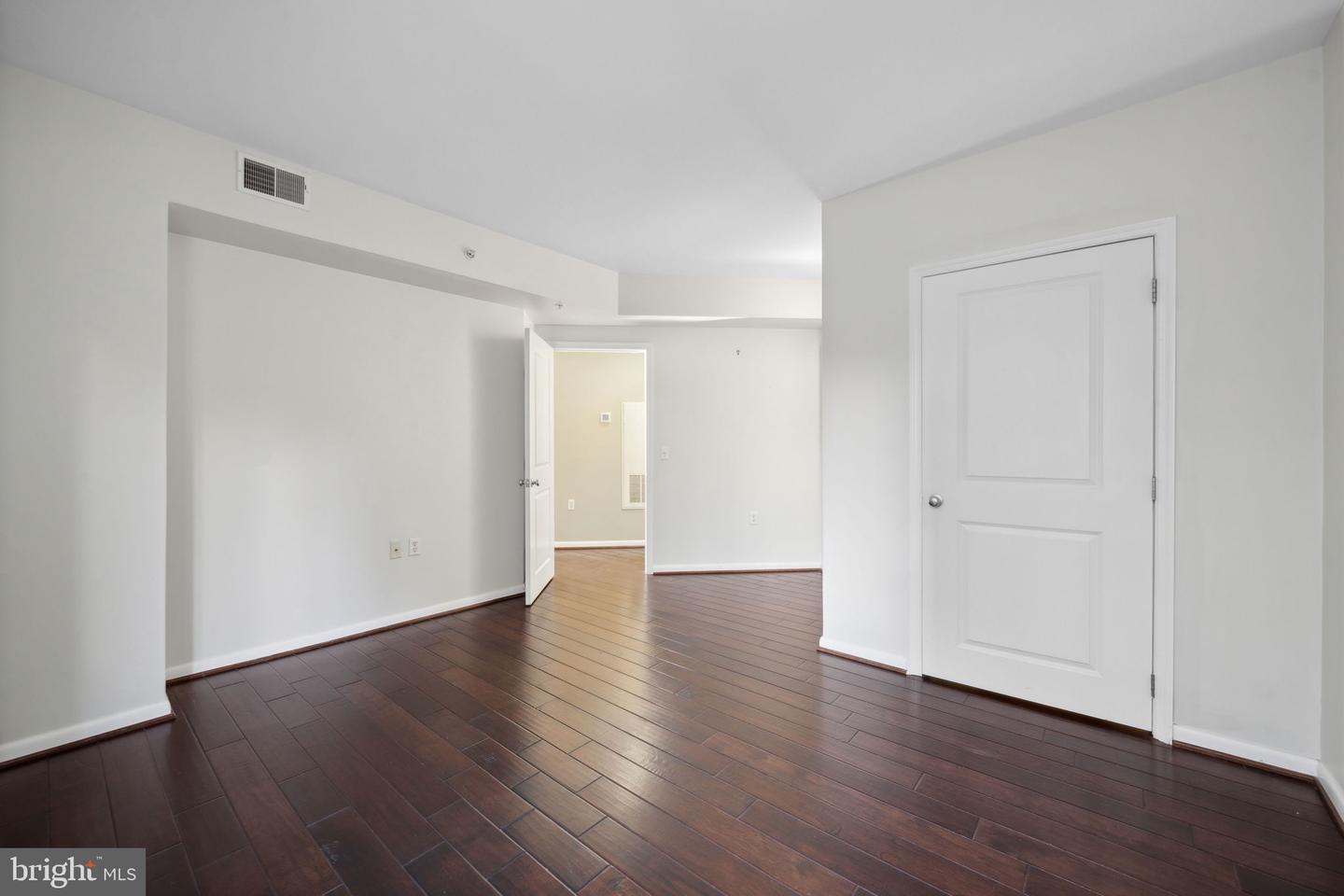 851 N GLEBE RD #604, ARLINGTON, Virginia 22203, 2 Bedrooms Bedrooms, ,2 BathroomsBathrooms,Residential,For sale,851 N GLEBE RD #604,VAAR2049350 MLS # VAAR2049350