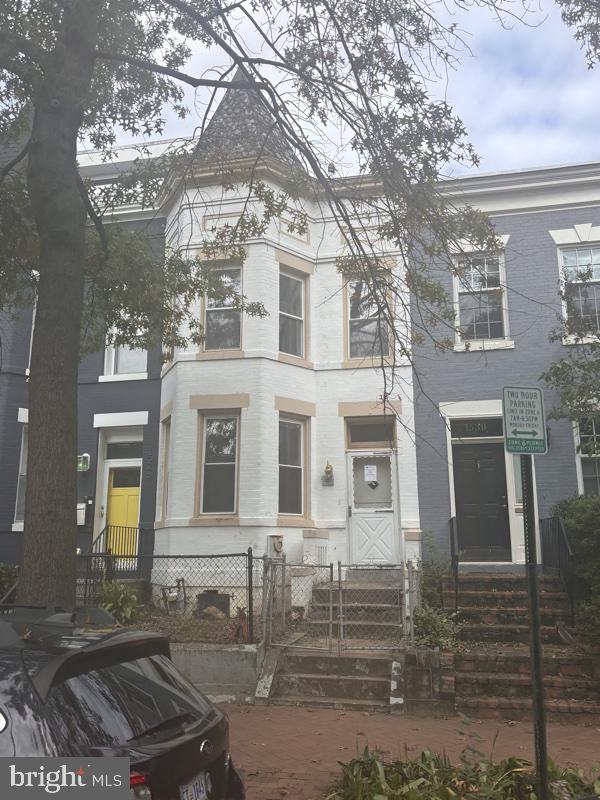 1528 E E ST SE, WASHINGTON, District Of Columbia 20003, 3 Bedrooms Bedrooms, ,1 BathroomBathrooms,Residential,For sale,1528 E E ST SE,DCDC2162626 MLS # DCDC2162626