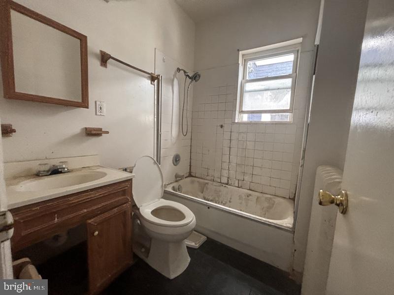 1528 E E ST SE, WASHINGTON, District Of Columbia 20003, 3 Bedrooms Bedrooms, ,1 BathroomBathrooms,Residential,For sale,1528 E E ST SE,DCDC2162626 MLS # DCDC2162626