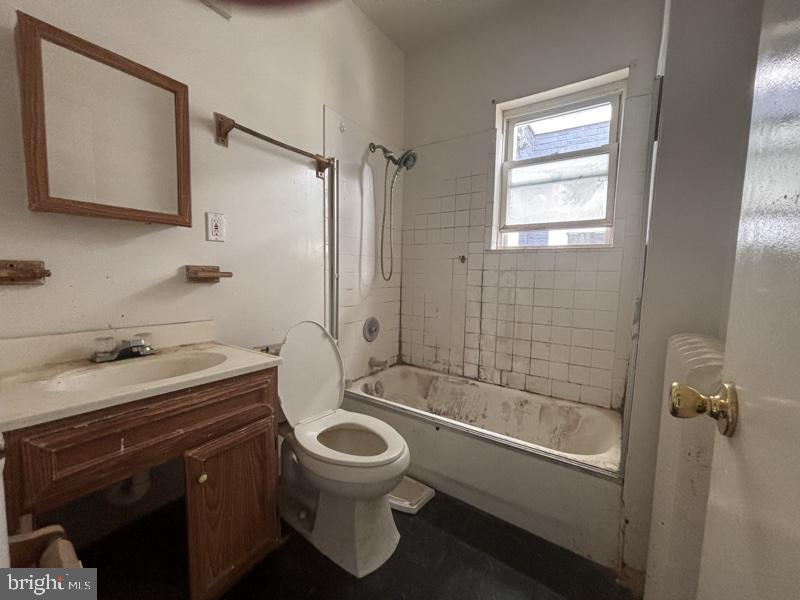 1528 E E ST SE, WASHINGTON, District Of Columbia 20003, 3 Bedrooms Bedrooms, ,1 BathroomBathrooms,Residential,For sale,1528 E E ST SE,DCDC2162626 MLS # DCDC2162626