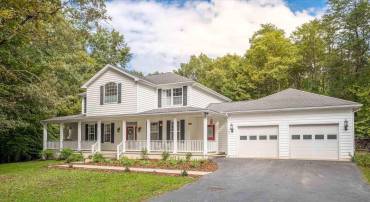 160 SPRING MEADOW LN, KESWICK, Virginia 22947, 4 Bedrooms Bedrooms, ,3 BathroomsBathrooms,Residential,For sale,160 SPRING MEADOW LN,657490 MLS # 657490