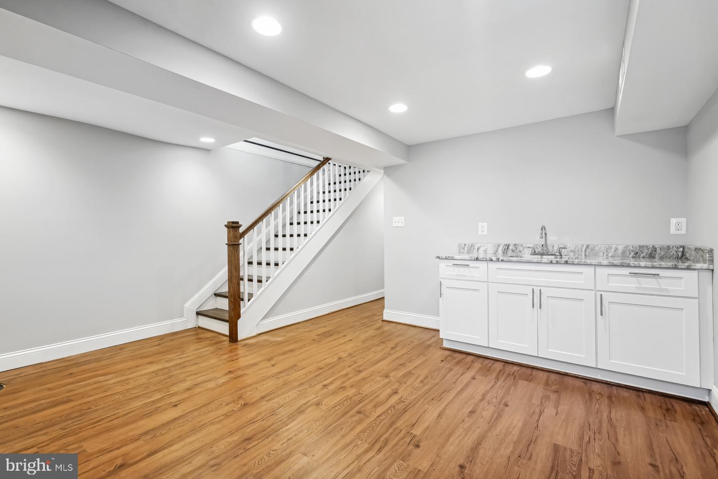 904 10TH ST NE, WASHINGTON, District Of Columbia 20002, 3 Bedrooms Bedrooms, ,3 BathroomsBathrooms,Residential,For sale,904 10TH ST NE,DCDC2162954 MLS # DCDC2162954